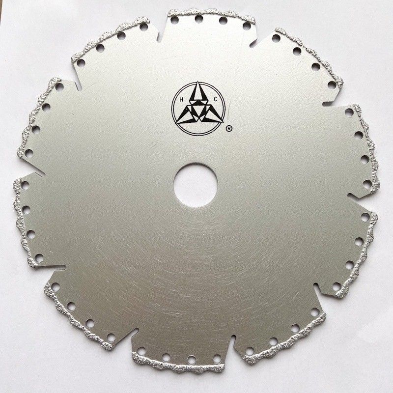 良質5inch 125×1.4/2.4×8×9T×22.23mmの石の陶磁器のプラスチック大理石のための真空によってろう付けされるダイヤモンドの粉砕の切断ディスク
